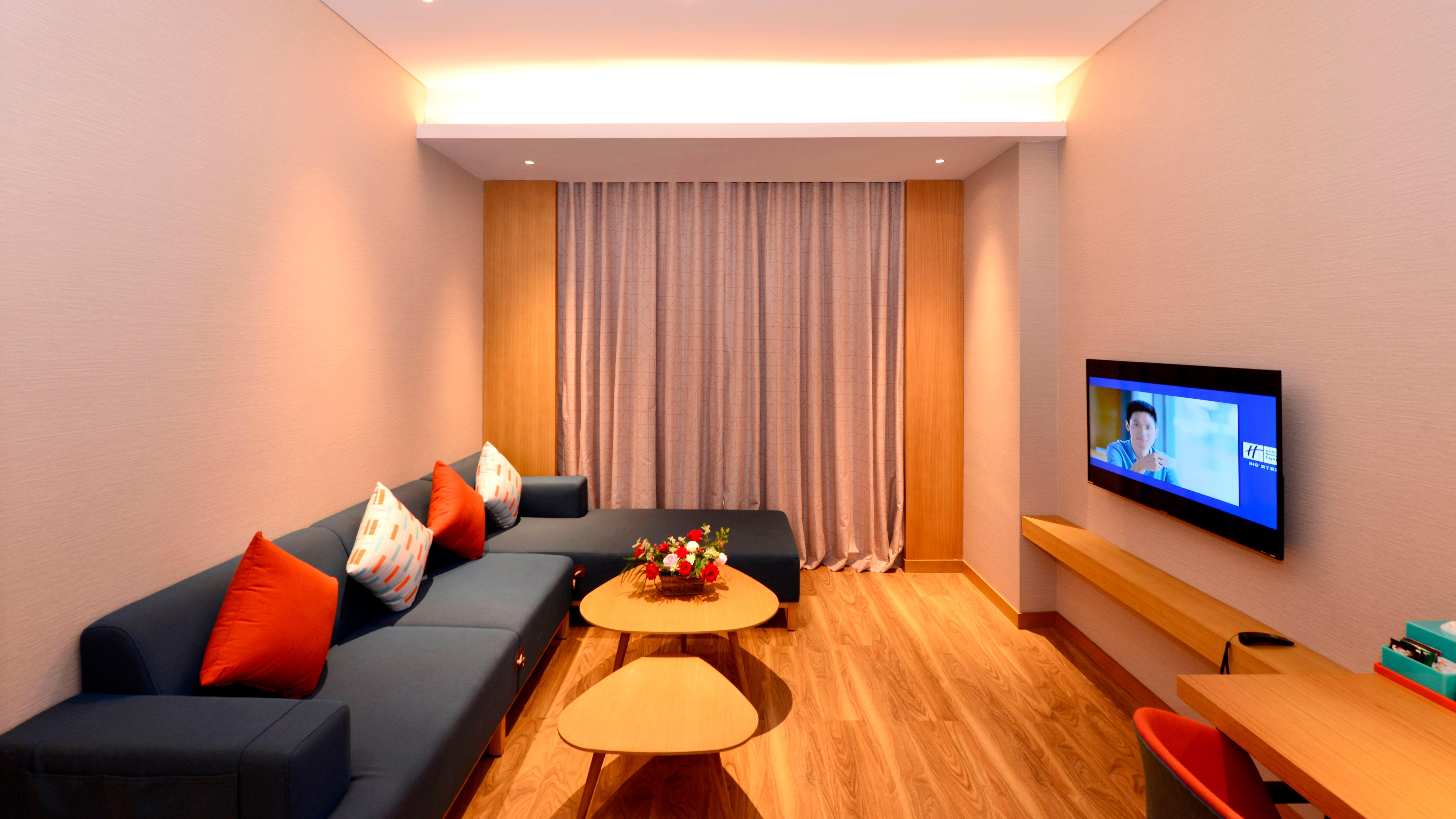 Holiday Inn Express Luanchuan By Ihg Zewnętrze zdjęcie