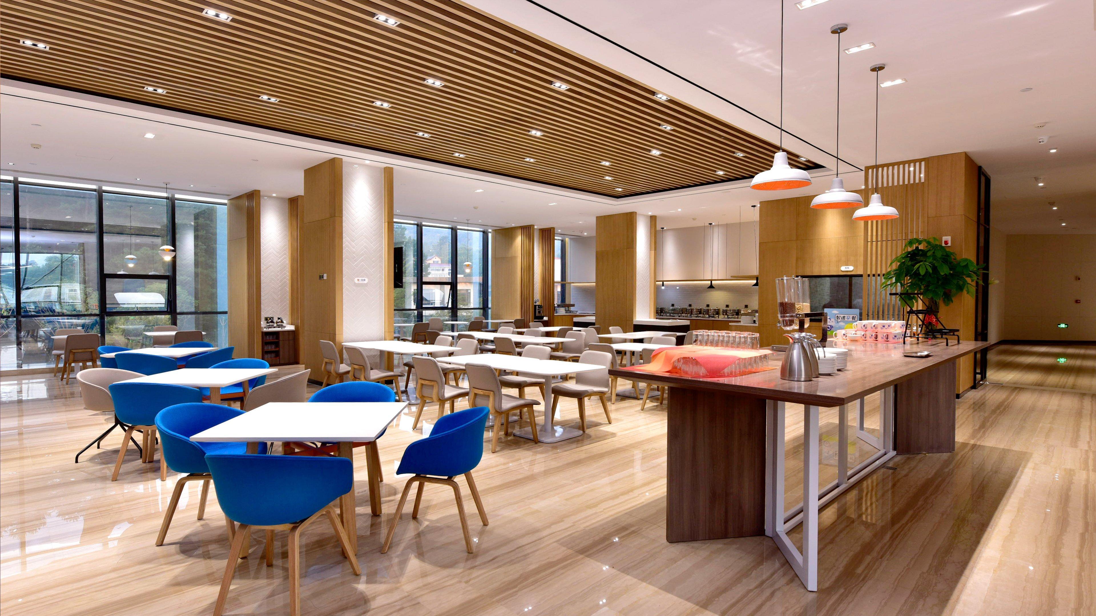 Holiday Inn Express Luanchuan By Ihg Zewnętrze zdjęcie